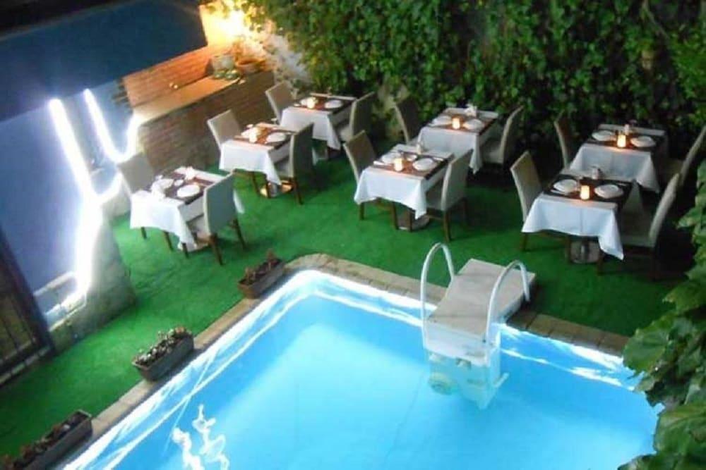 Otel Mavilla
